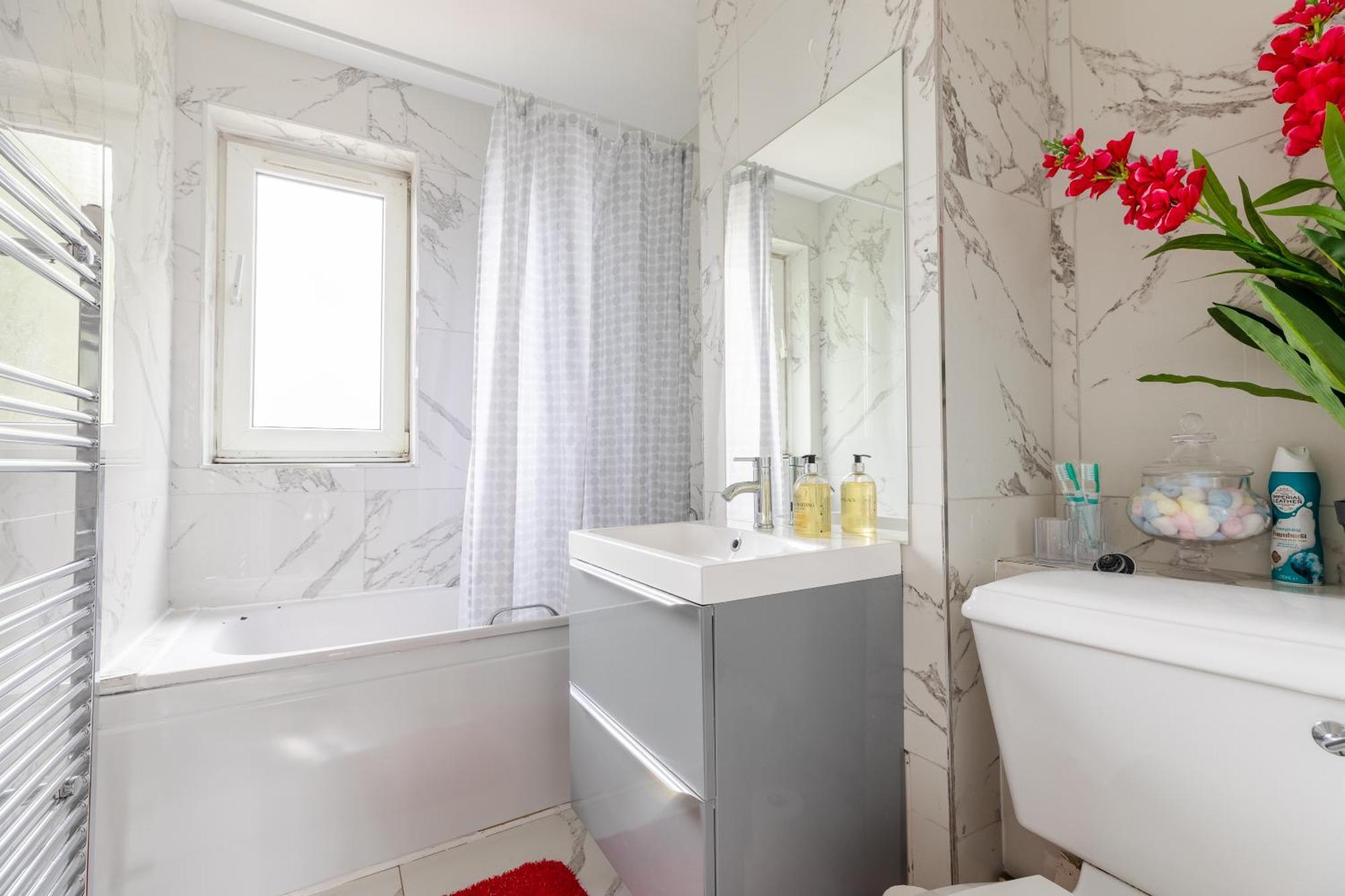 Cosy 3 Bed Flat Ideal For Trips To Londres Exterior foto